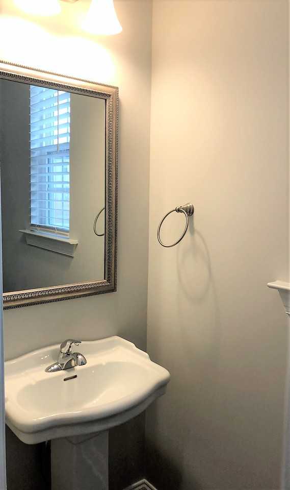 902 Chesford Dr #1 - Photo 6 of 21