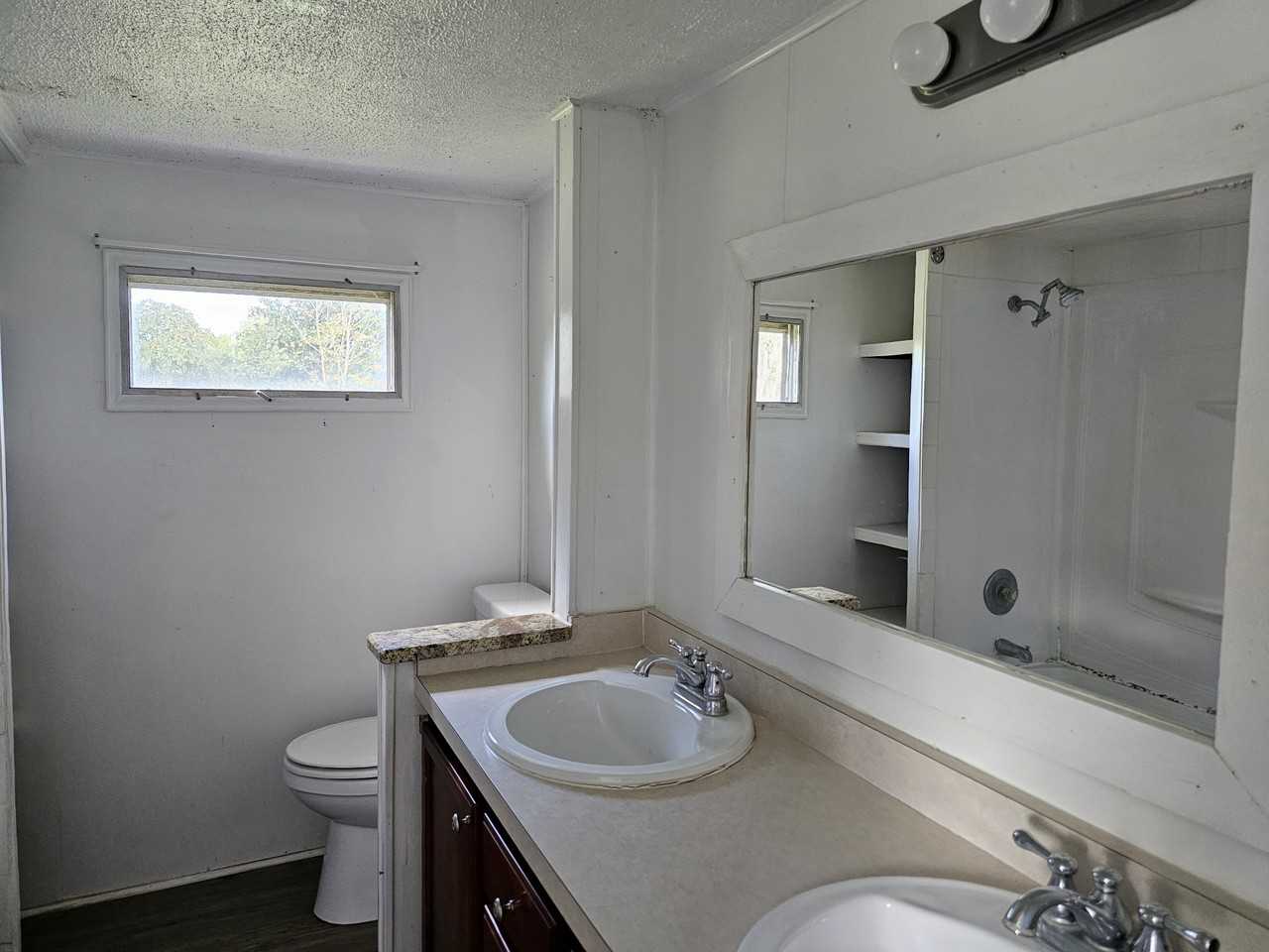 4346 Southeast 150th Street - Photo 6 of 7