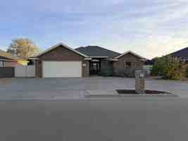 featured image of 426 East University Drive #1