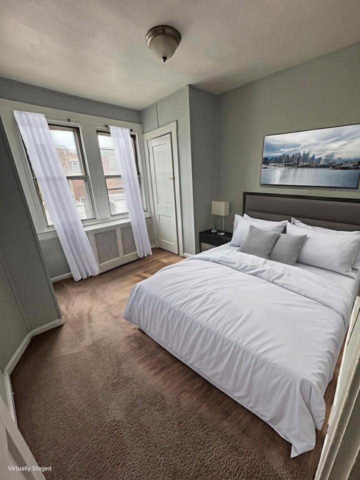 841 Bridge St #1 - Photo 4 of 11