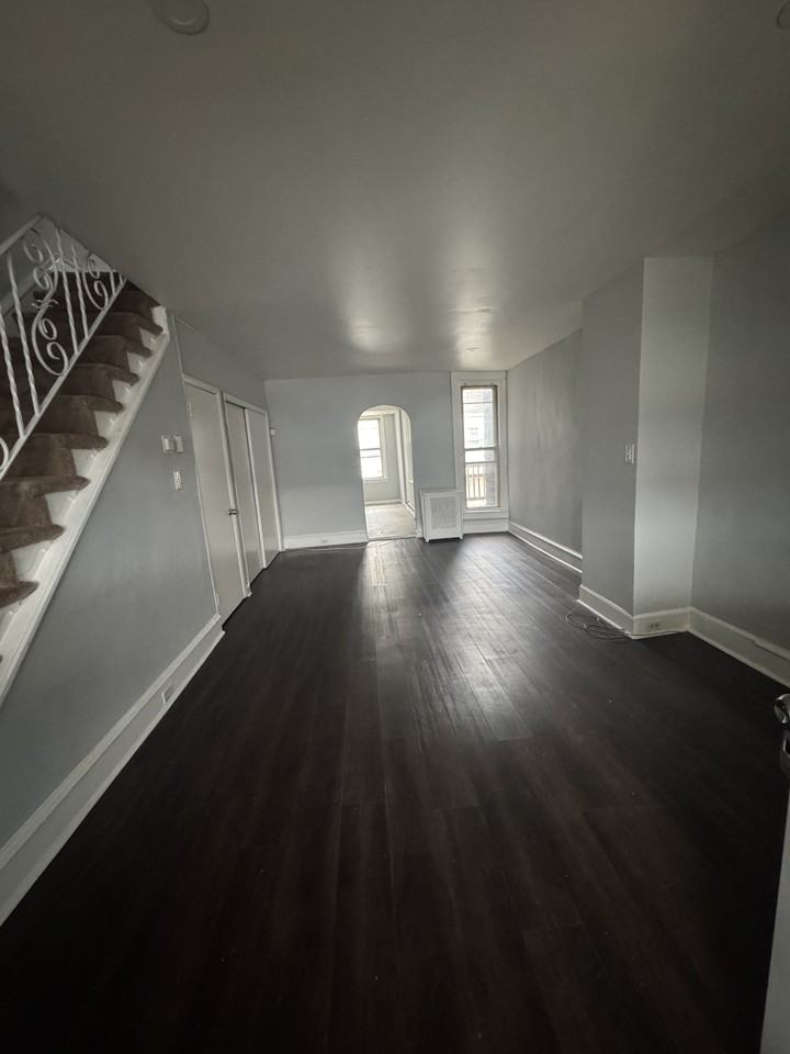 841 Bridge St #1 - Photo 5 of 11