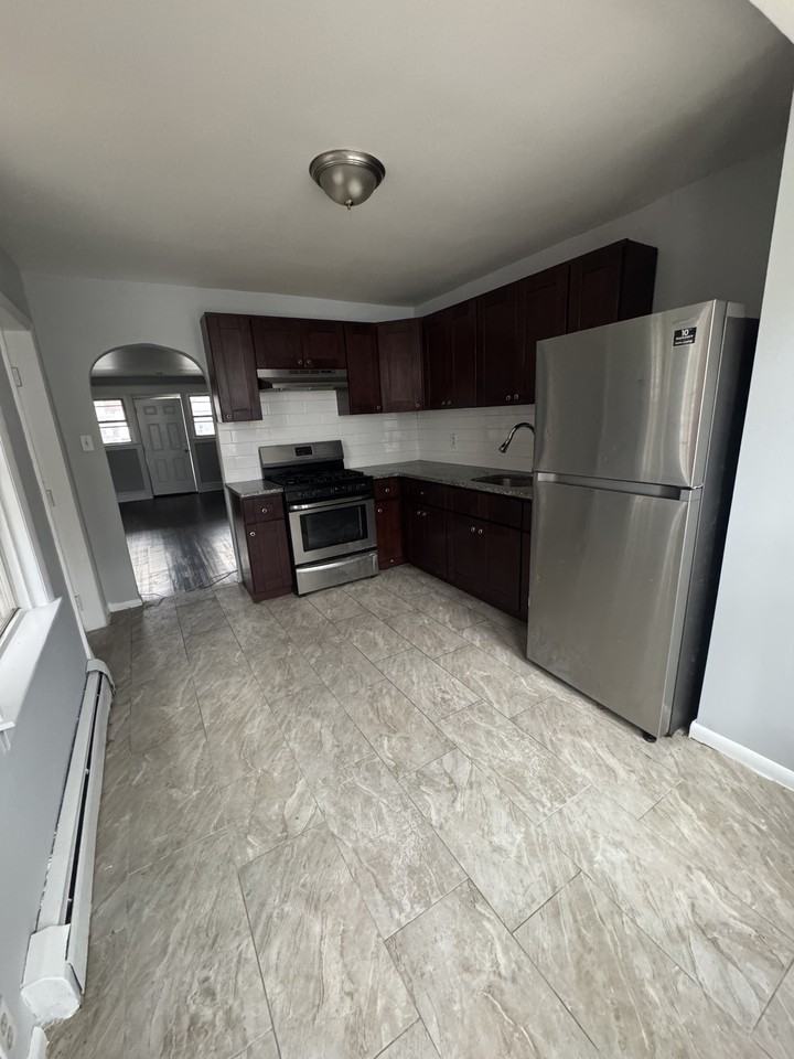 841 Bridge St #1 - Photo 6 of 11