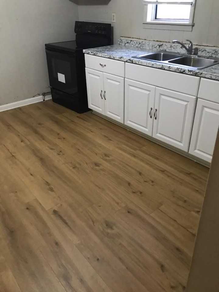 126 Cox St #1 - Photo 5 of 21