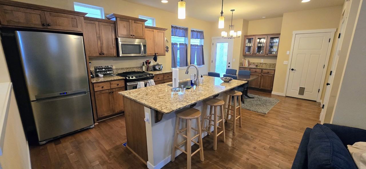 8532 Willowberry Avenue Northwest #1 - Photo 4 of 28