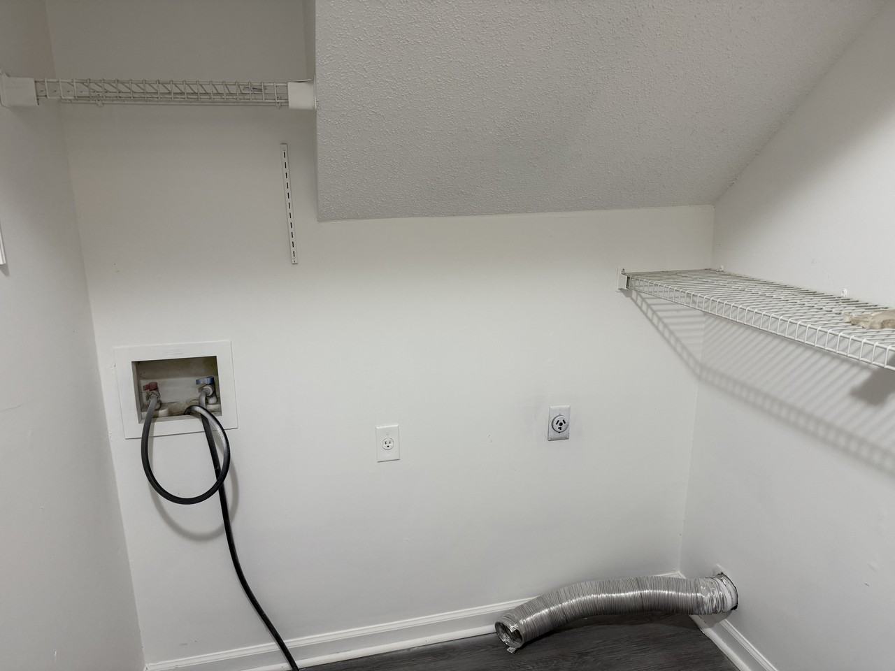 888 Timbercrest Ct #1 - Photo 4 of 10