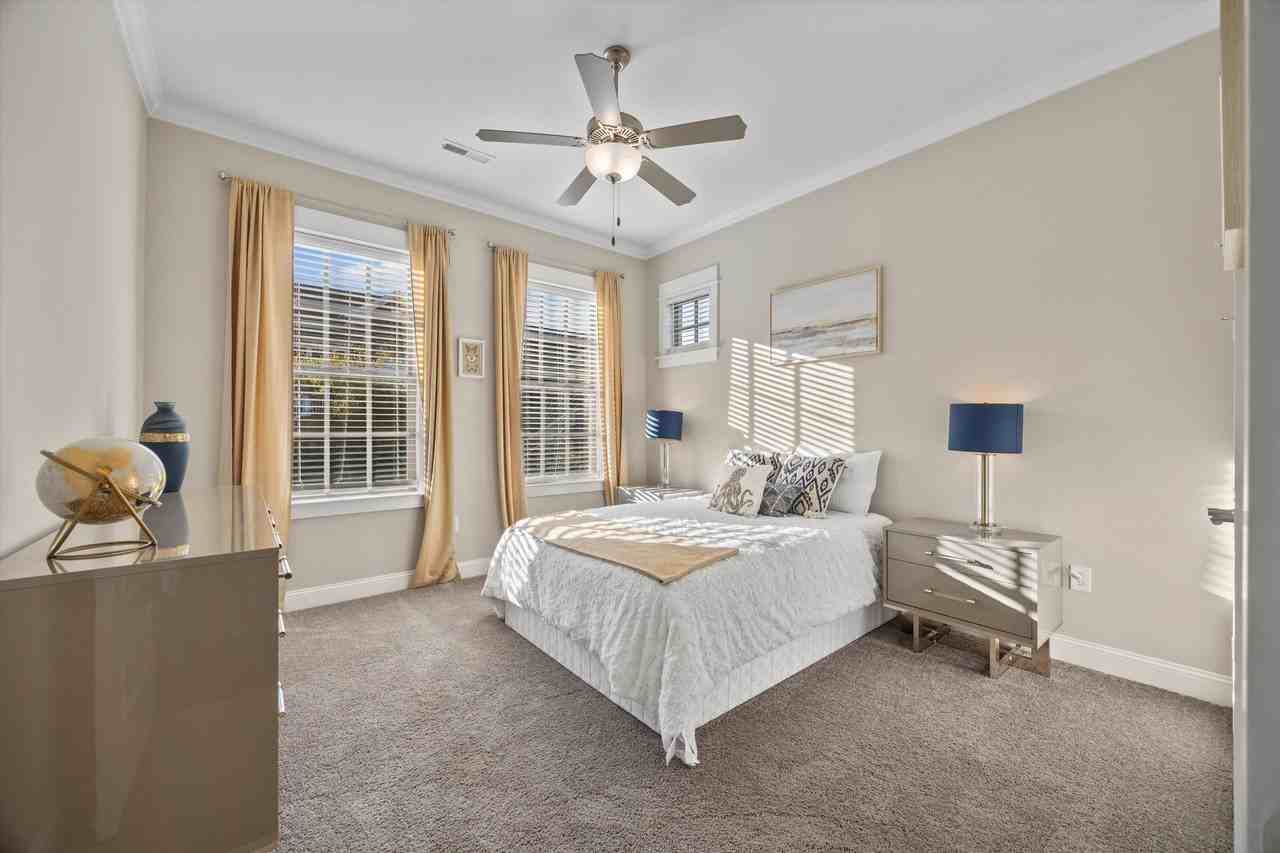 107 Poydras Street #1 - Photo 4 of 11