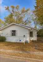 featured image of 941 47th Pl N #1