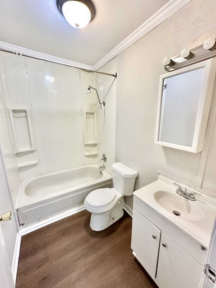 941 47th Pl N #1 - Photo 5 of 9