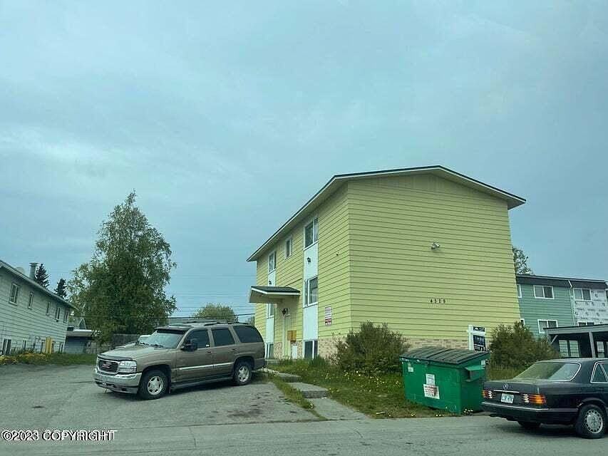 4329 San Roberto Avenue6 #6 - Photo 2 of 2