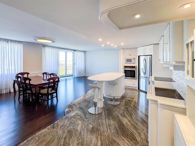 Boulevard Cavendish #1 - Photo 2 of 19