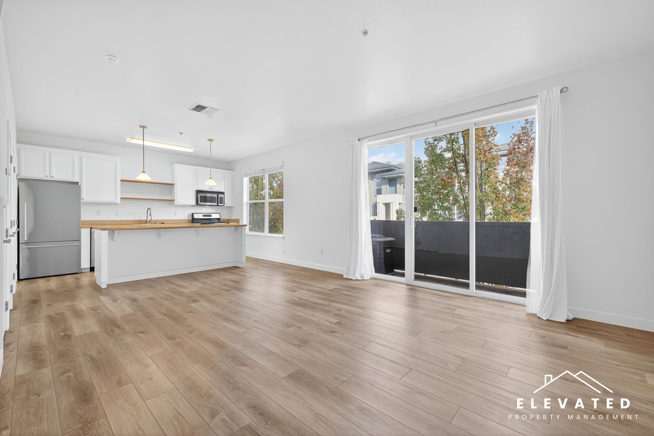 905 Doubles Dr #1 - Photo 2 of 20