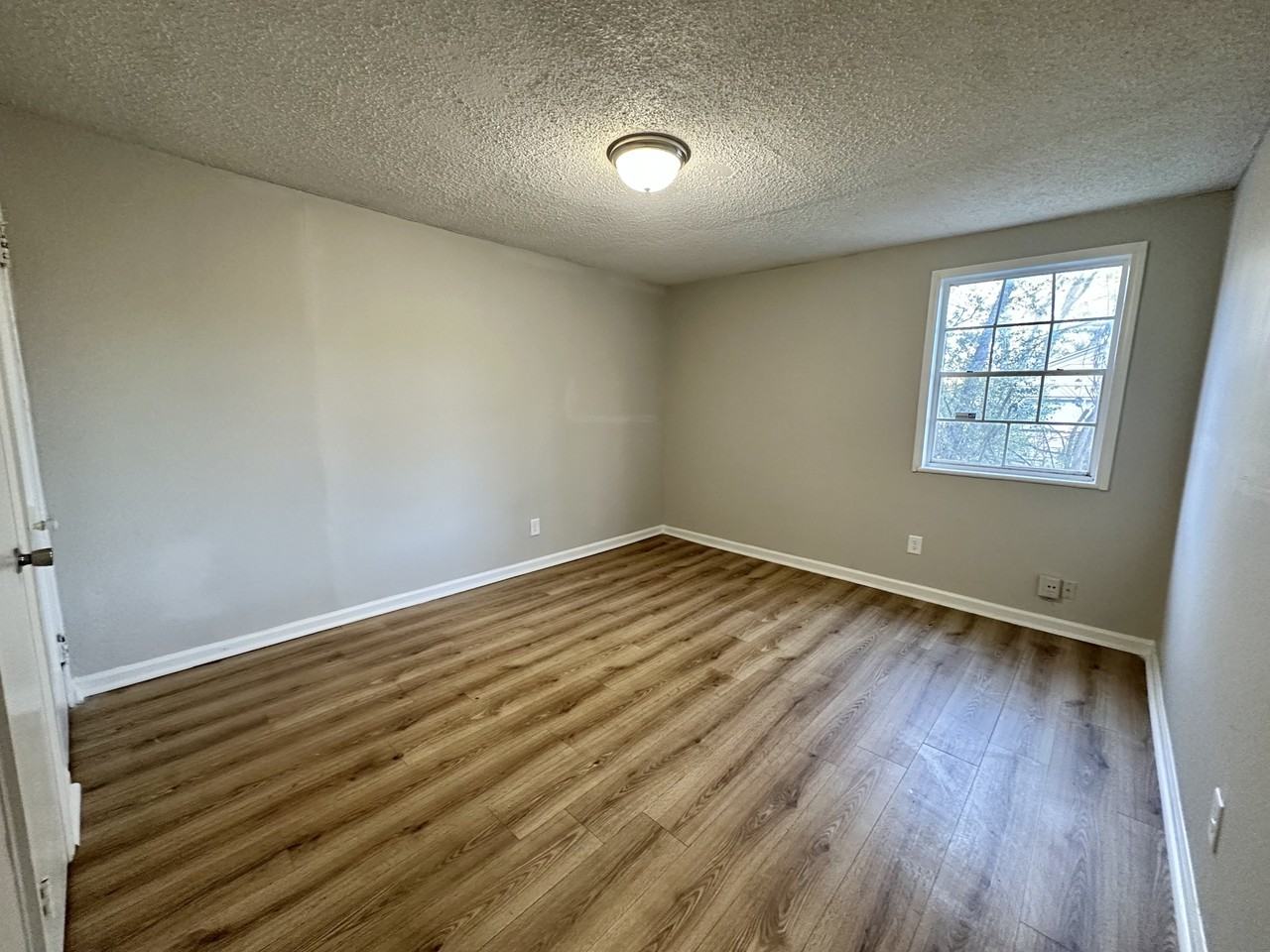 1376 Creel Ct #1 - Photo 5 of 9