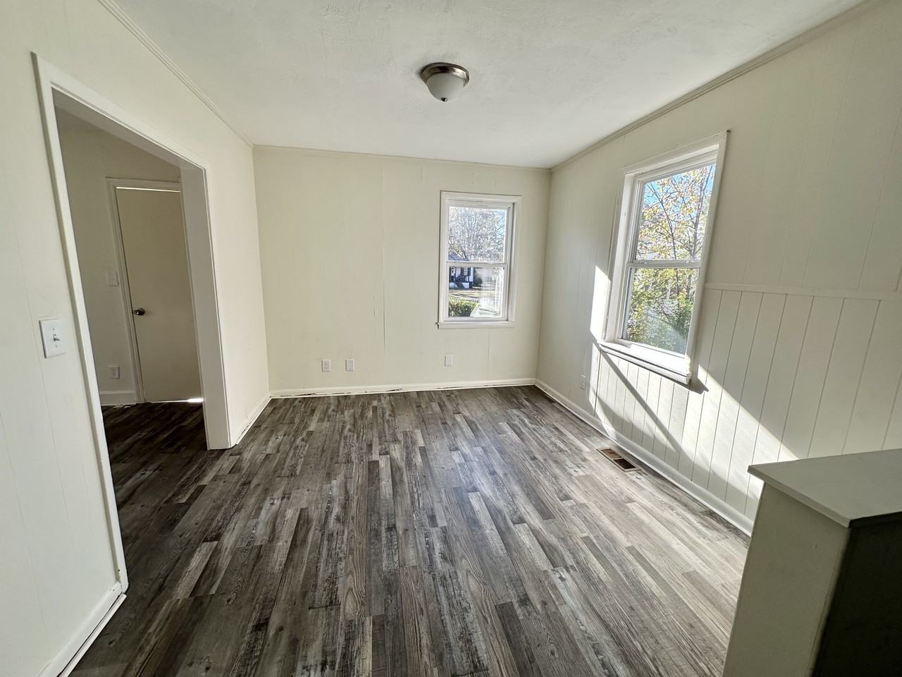 2026 Lee Ct Sw #1 - Photo 2 of 8