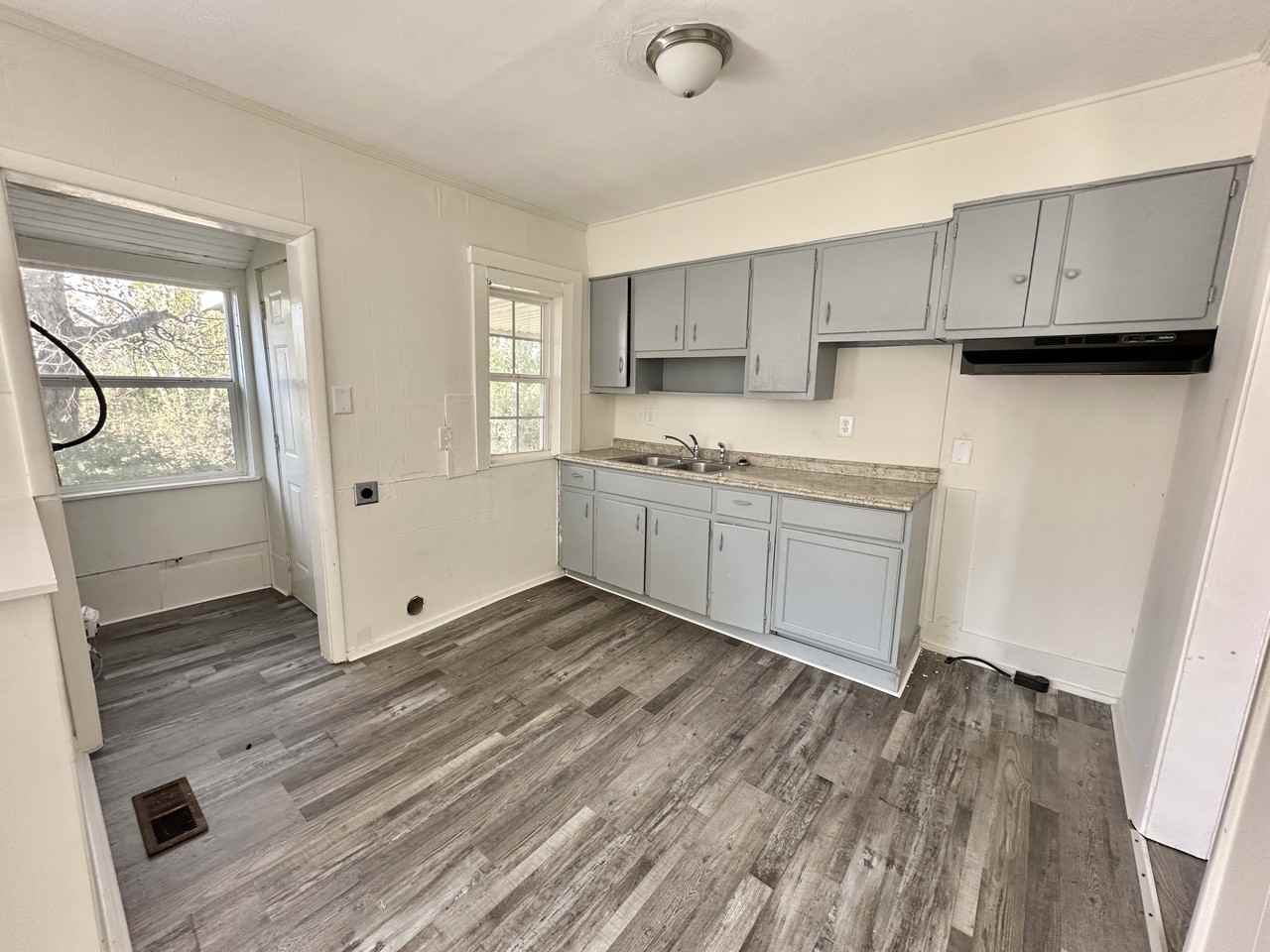 2026 Lee Ct Sw #1 - Photo 3 of 8