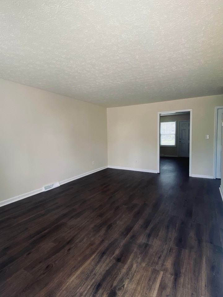 2135 Rockcreek Dr #A - Photo 2 of 14