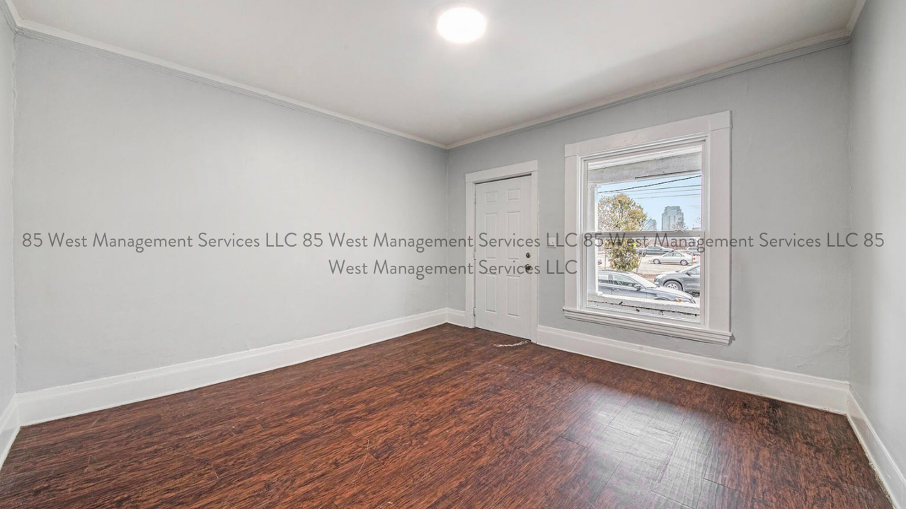 407 11th St Nw #C - Photo 2 of 10