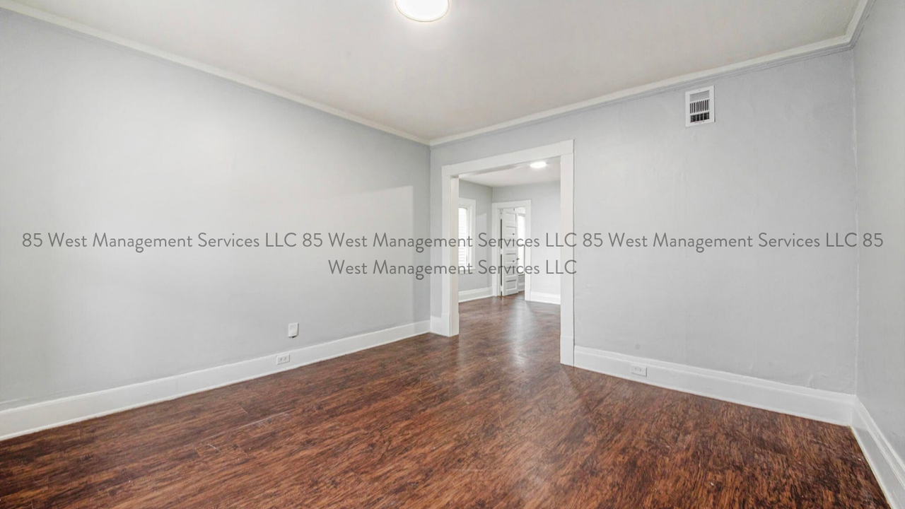 407 11th St Nw #C - Photo 3 of 10