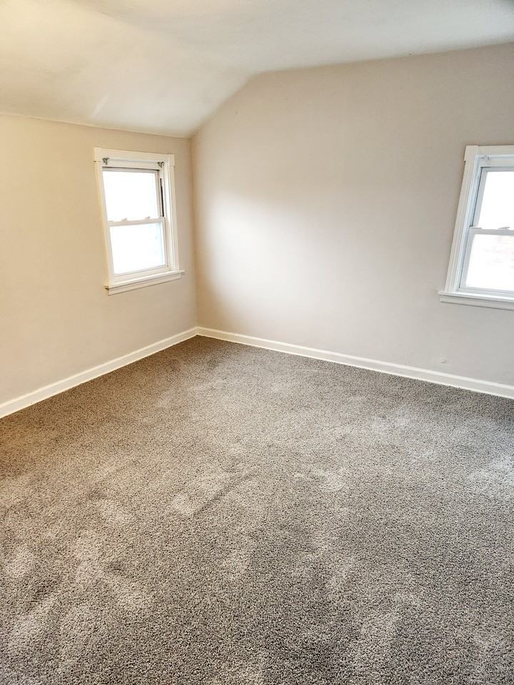 1128 Shadycrest Drive #1 - Photo 6 of 8