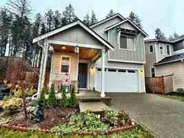 featured image of 4455 Bristol Ln Se #1