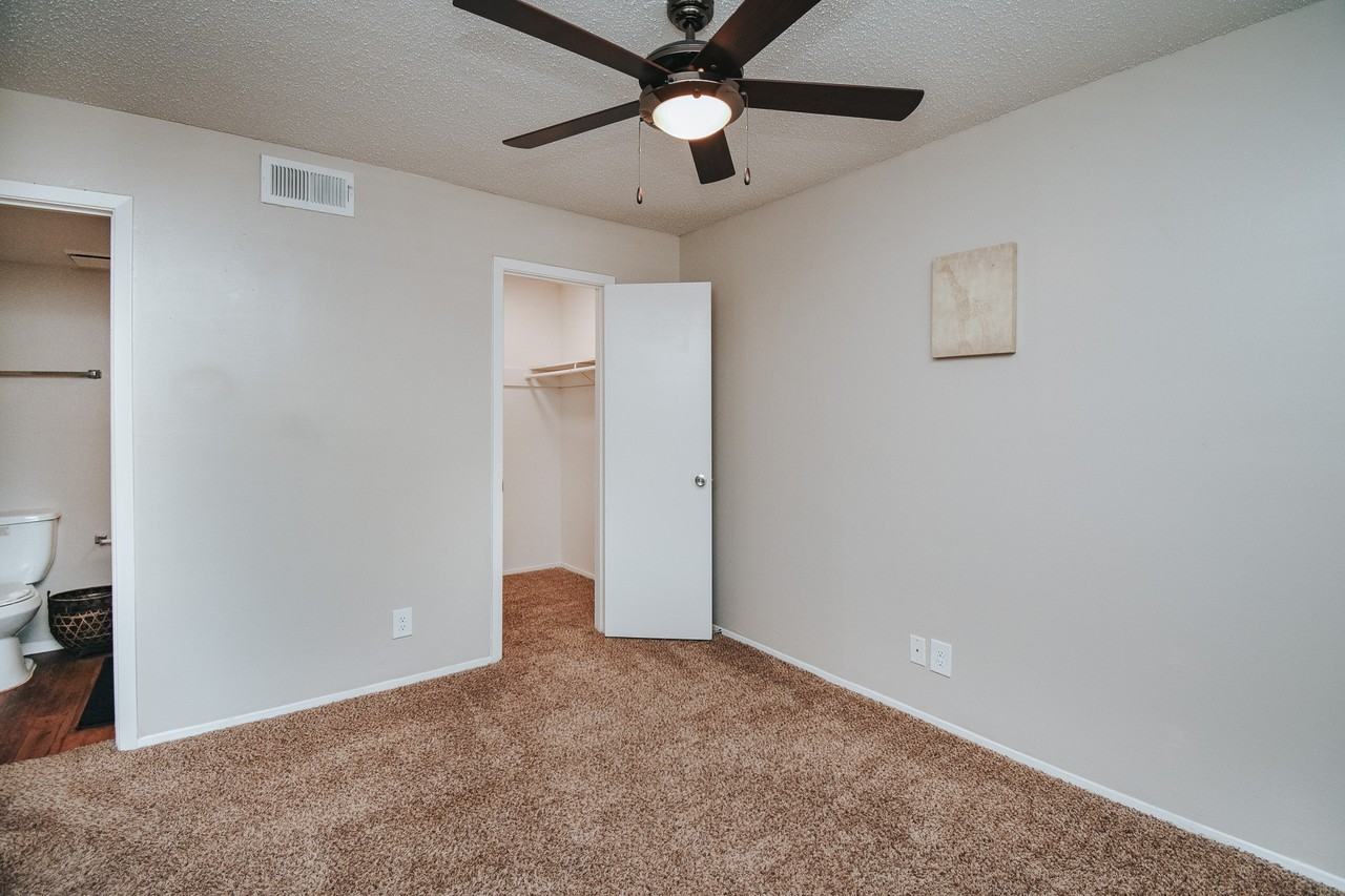 3001 3001 Arroyo DrApt 202 #202 - Photo 7 of 19