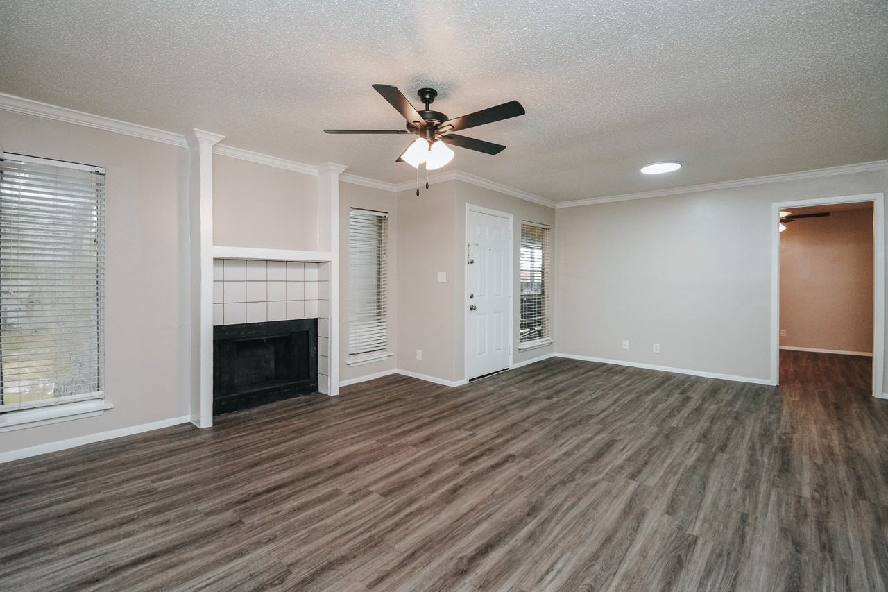 3001 3001 Arroyo DrApt 1002 #1002 - Photo 2 of 13