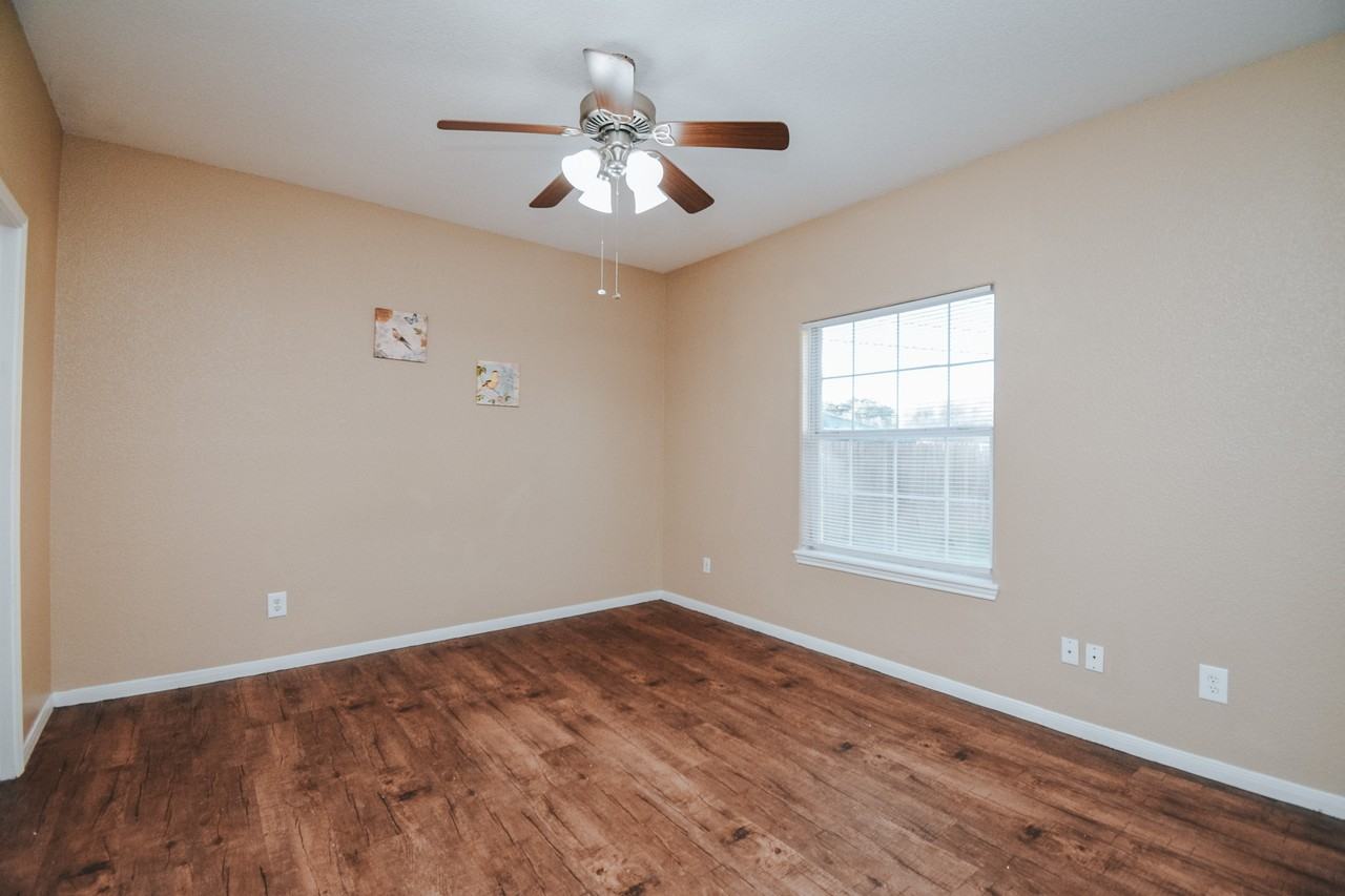 137 Sherwood Drive #B - Photo 4 of 6