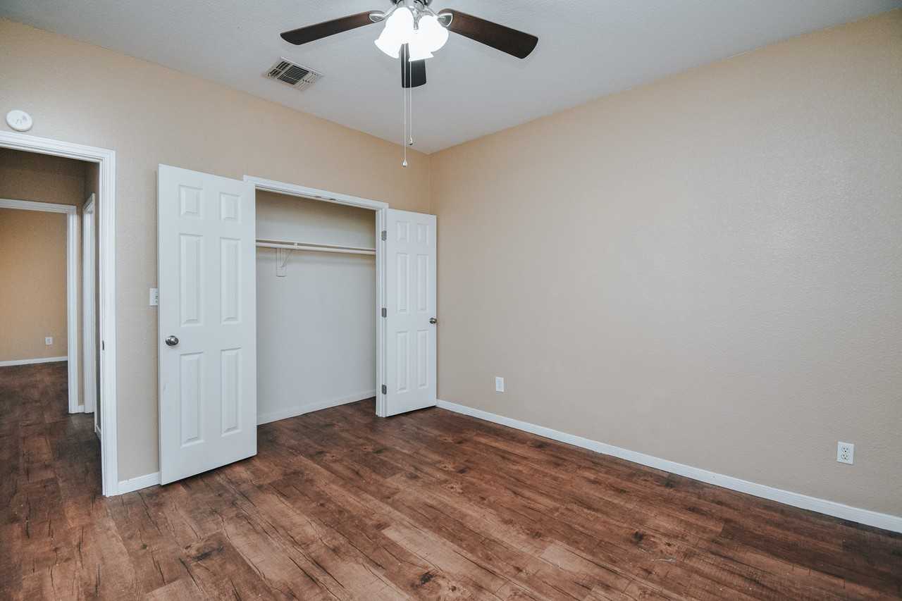 137 Sherwood Drive #B - Photo 6 of 6