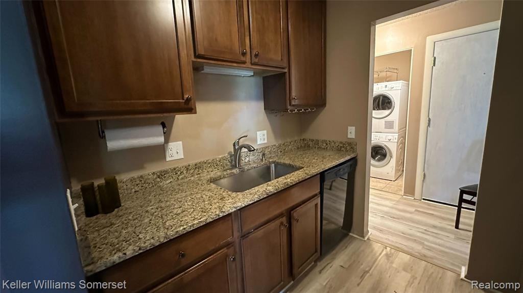 685 East Fox Hills Drive #1 - Photo 2 of 22