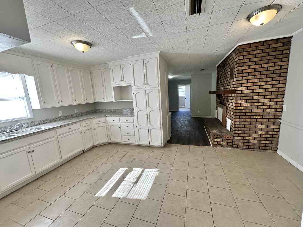 1420 3rd Avenue North #1 - Photo 5 of 15