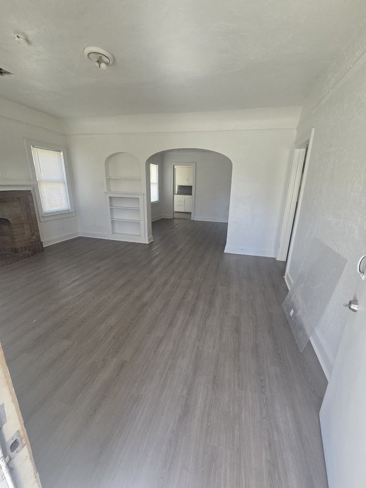 2200 North Kelham Avenue #1 - Photo 3 of 9