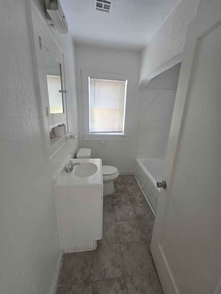 2200 North Kelham Avenue #1 - Photo 4 of 9