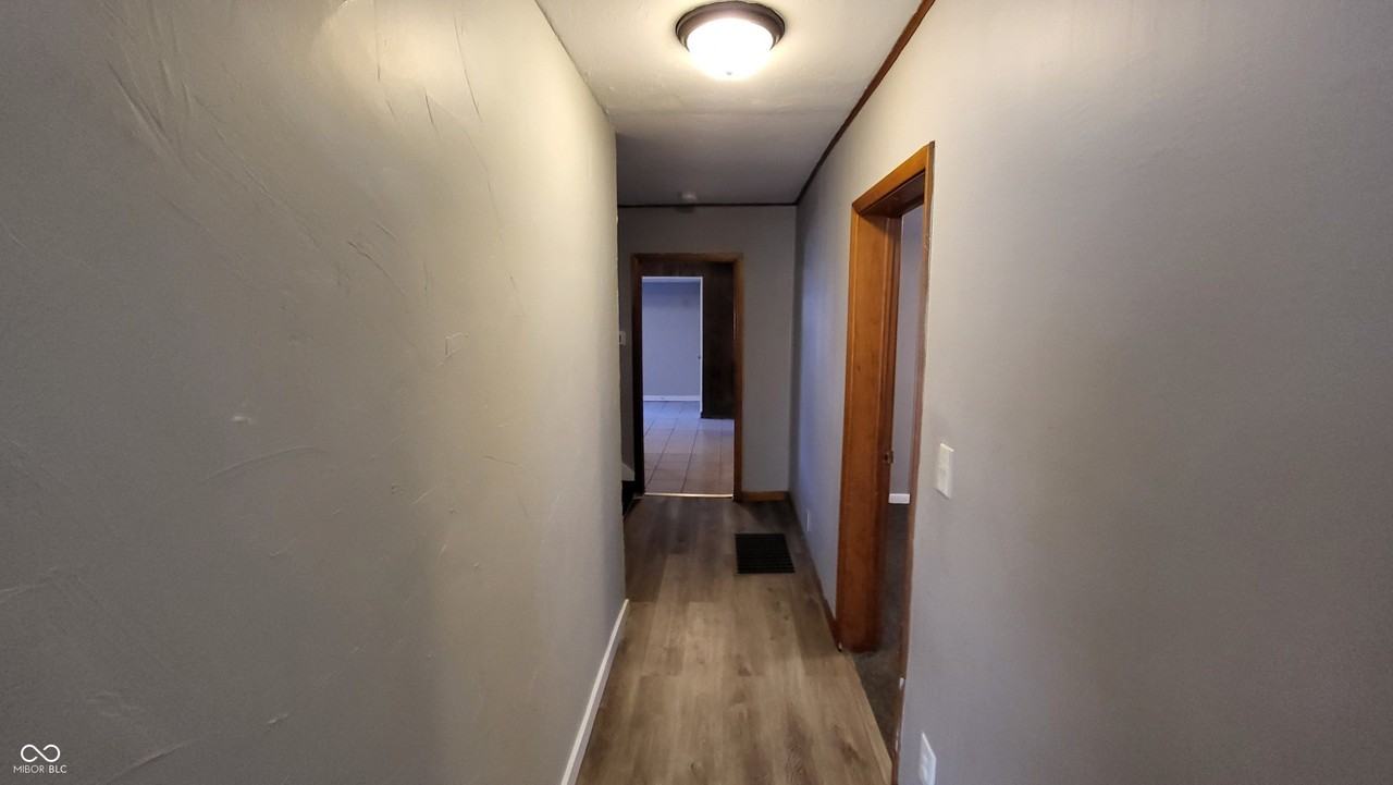 330 W 6th St - Photo 5 of 16