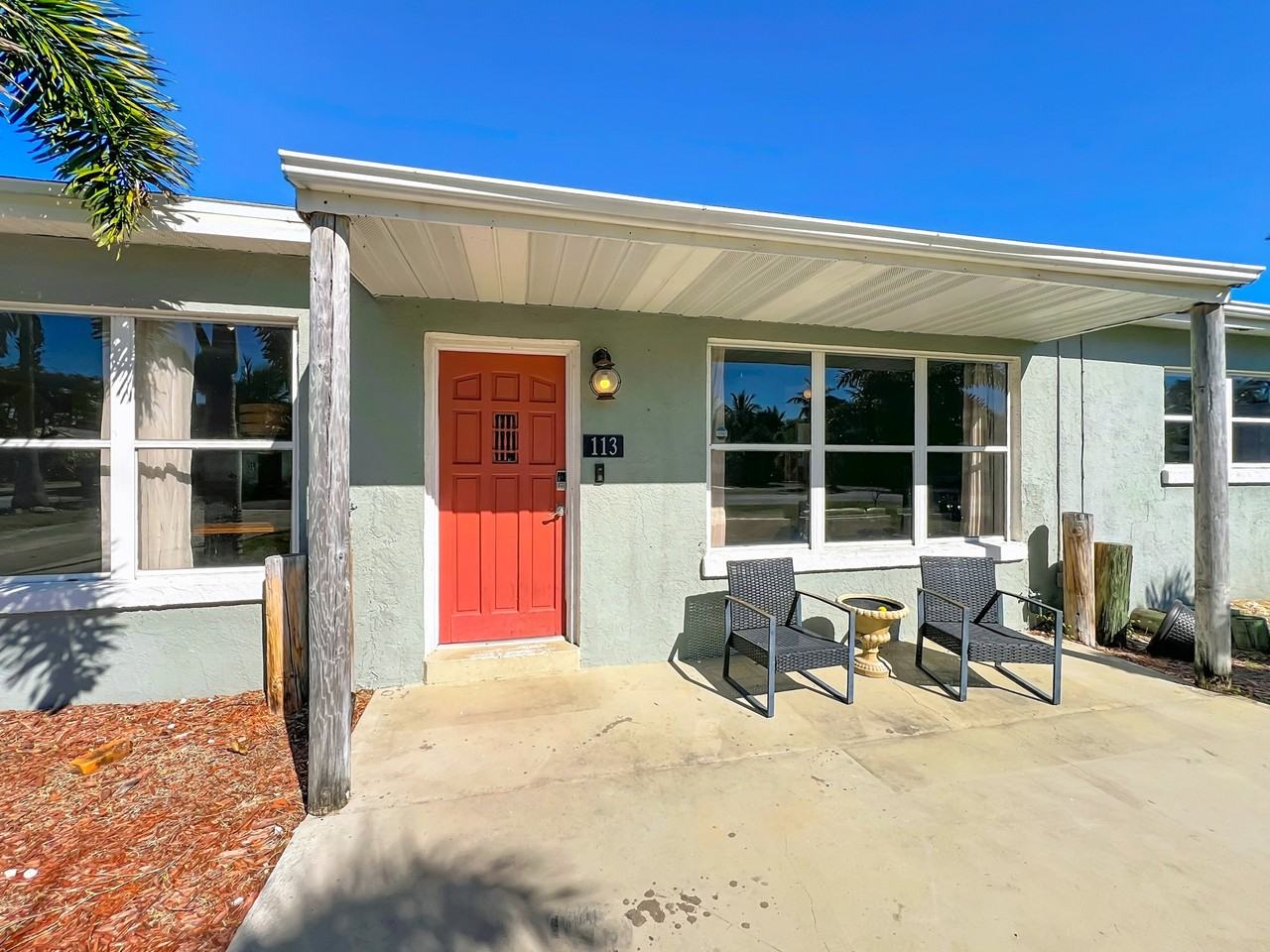 113 Se 1st St #1 - Photo 3 of 29