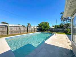 featured image of 113 Se 1st St #1