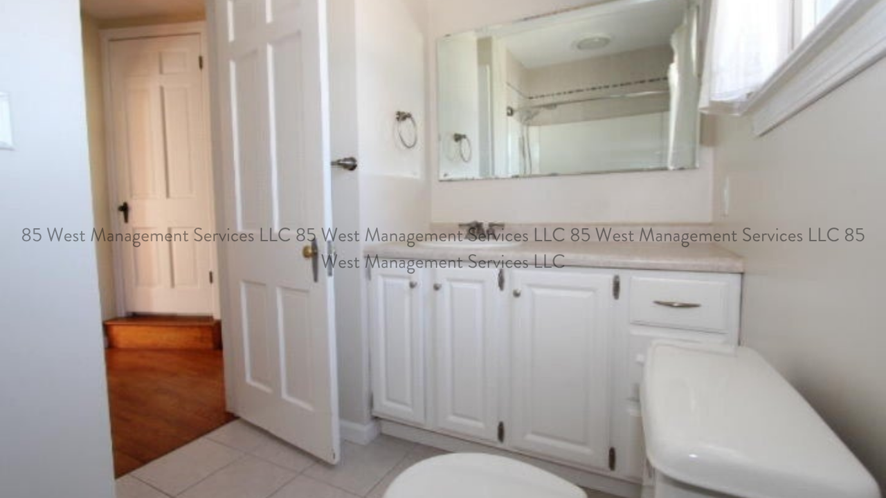 259 Leyden Ave Sw #1 - Photo 7 of 11