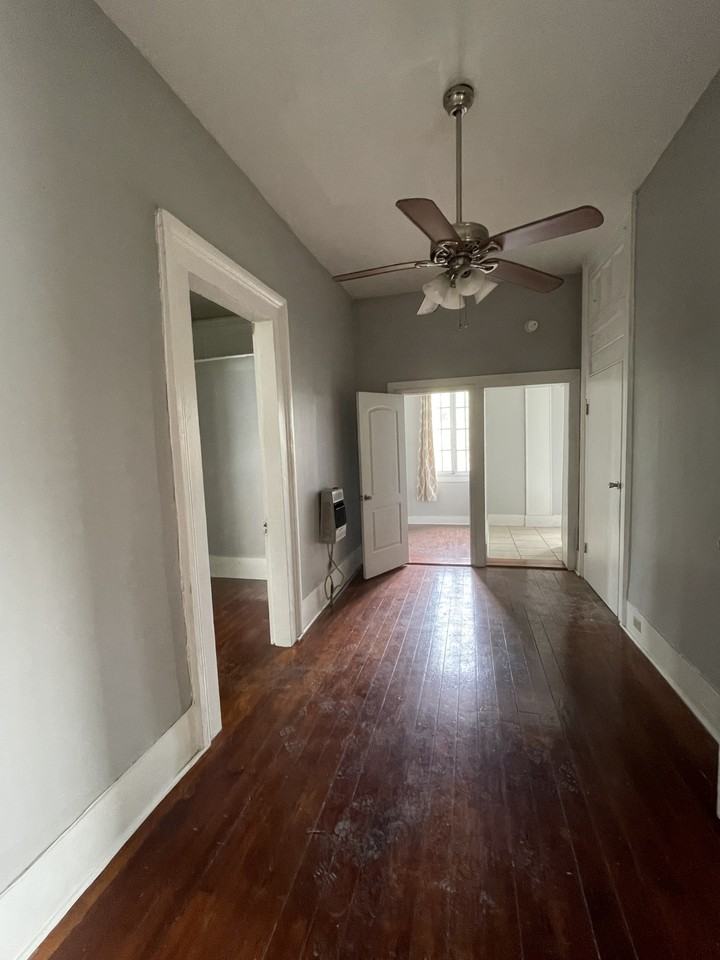 3222 Prytania Street #F - Photo 4 of 10