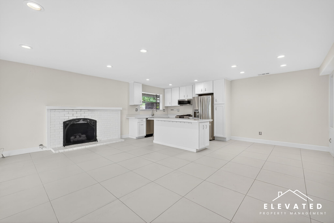 458 Las Casitas Ct #1 - Photo 2 of 25