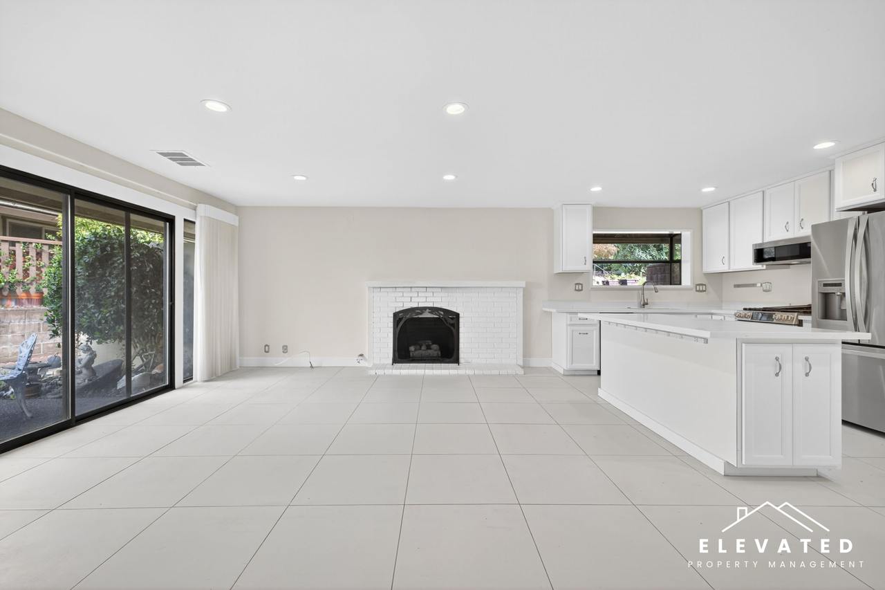 458 Las Casitas Ct #1 - Photo 3 of 25