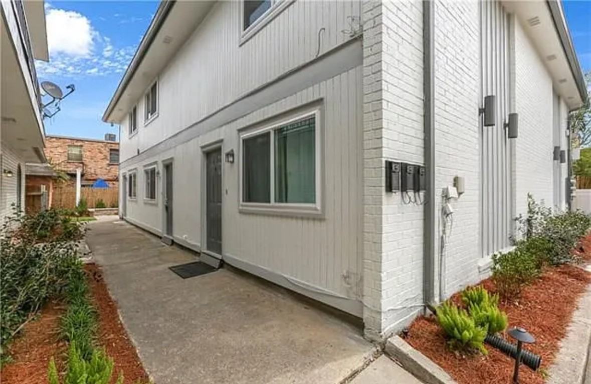 2413 Houma Blvd #A - Photo 2 of 10