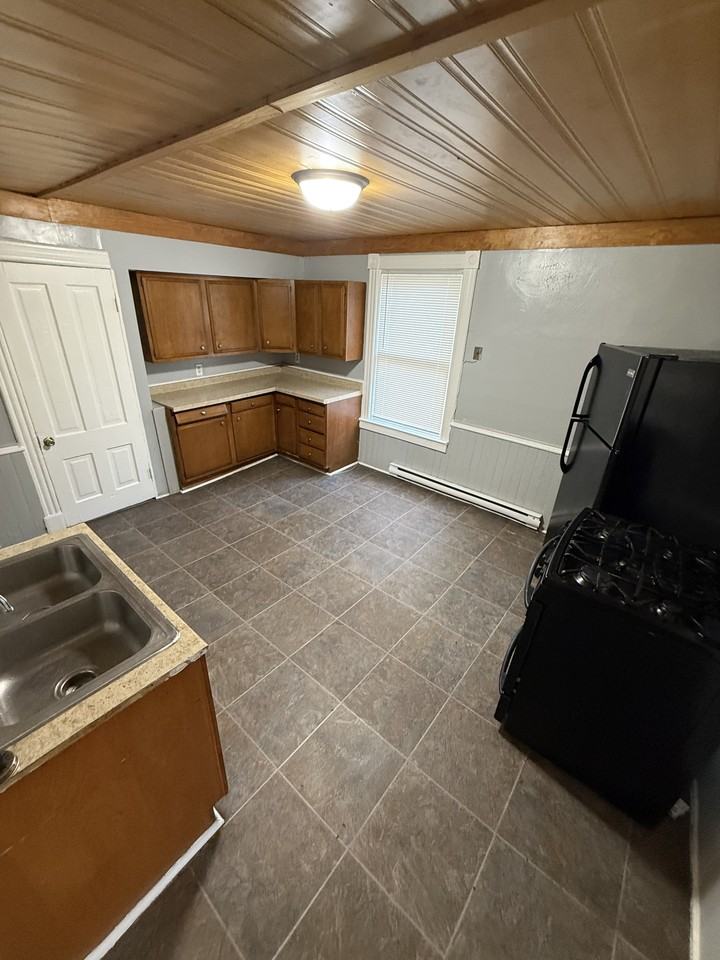 717 Conway Street #1 - Photo 2 of 5