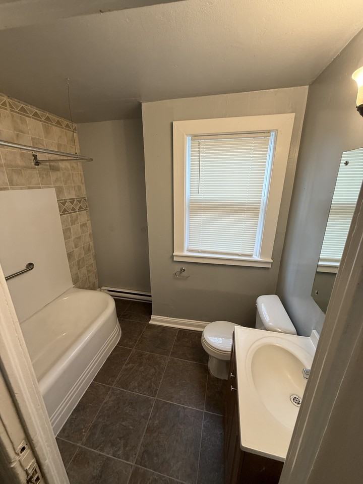 717 Conway Street #1 - Photo 5 of 5