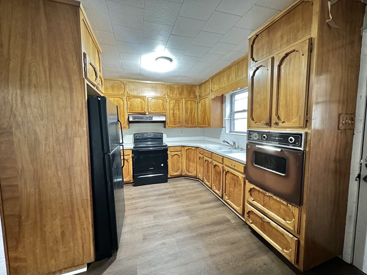 401 Lexington St #1 - Photo 6 of 11