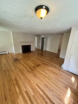 1057 N Pleasant St #B - Photo 3 of 8