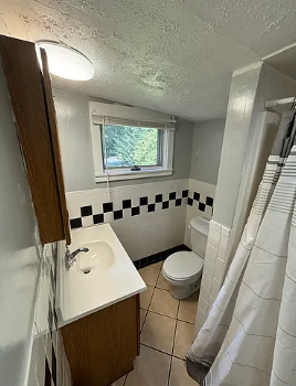 1057 N Pleasant St #B - Photo 7 of 8