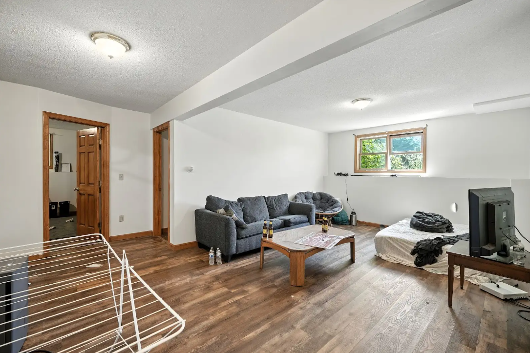 39 Valley Lane #1 - Photo 4 of 11