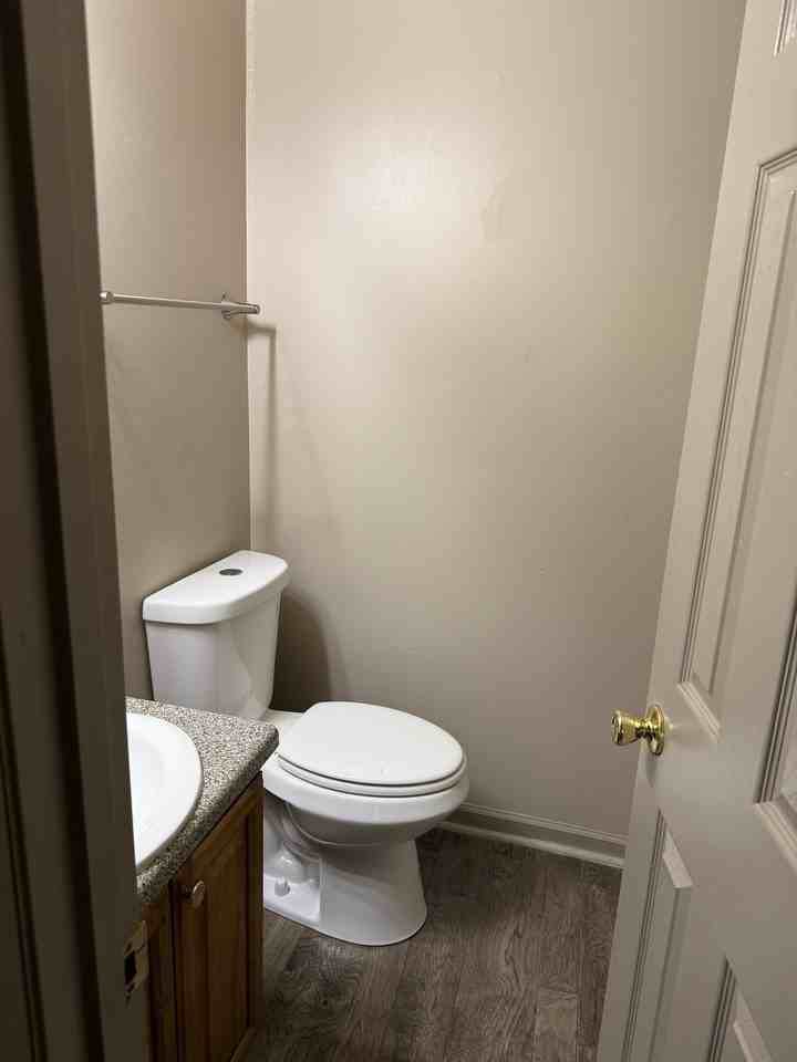 5004 Chancellor Square #D - Photo 6 of 11