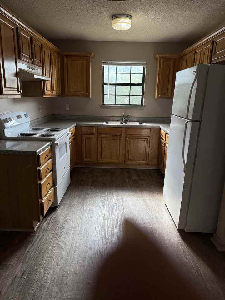 5004 Chancellor Square #D - Photo 7 of 11