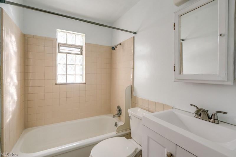 275 East 200th Street #2 - Photo 6 of 9