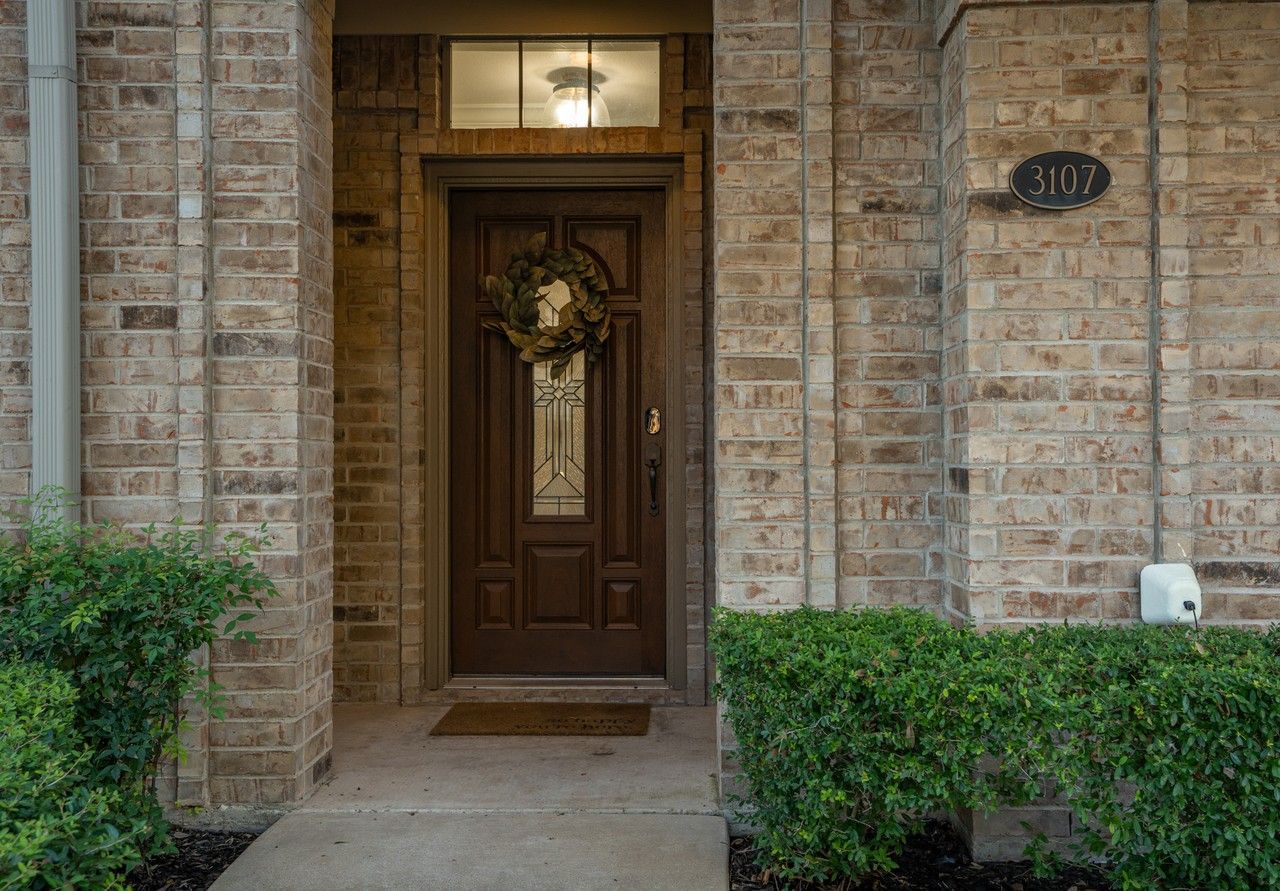 3107 Sweetwater Cv #1 - Photo 2 of 40