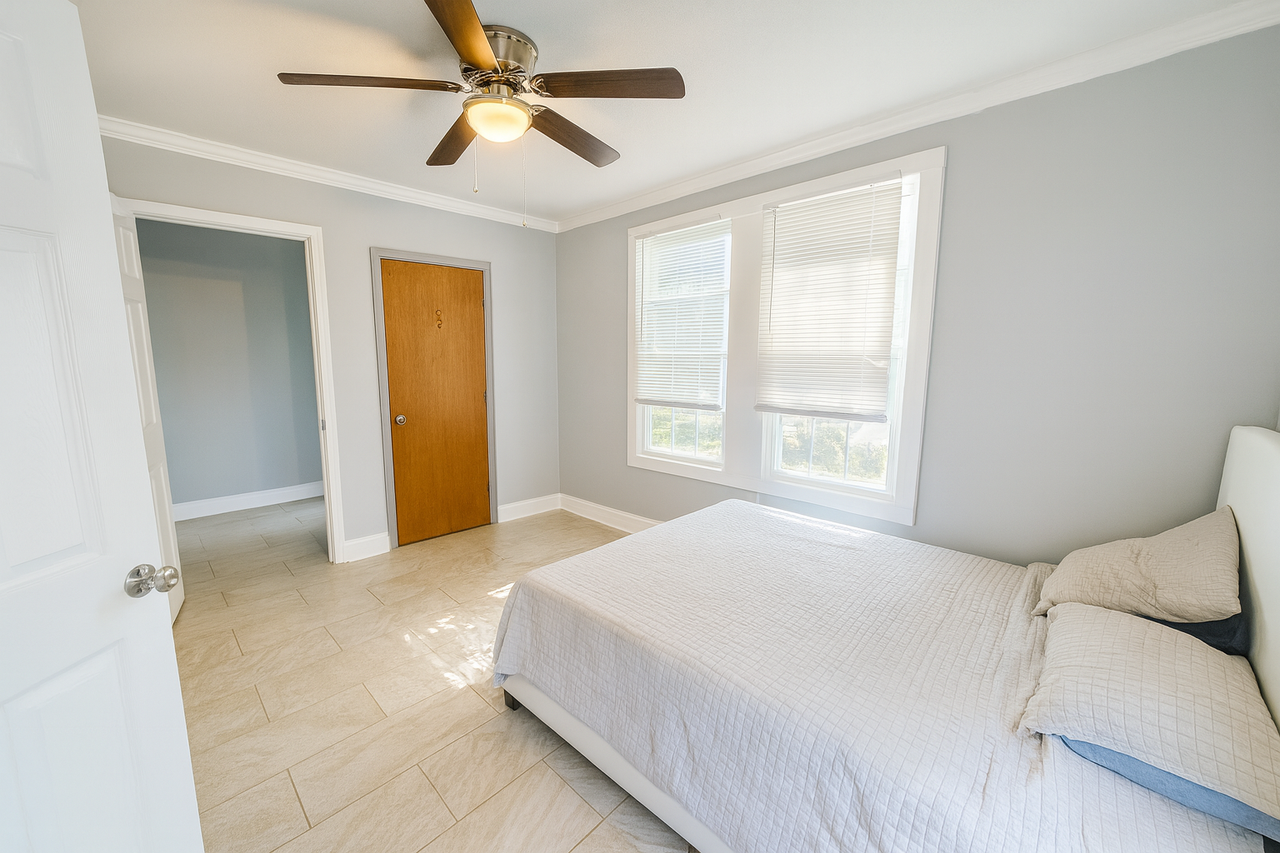 1278 Jackson St #1 - Photo 5 of 31